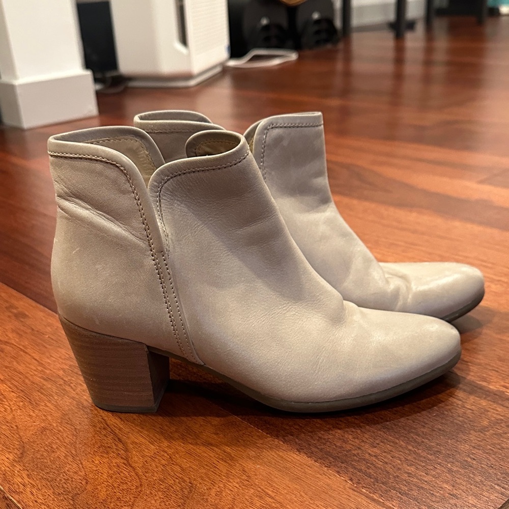 Geox Beige Leather Ankle Booties with Block Heel